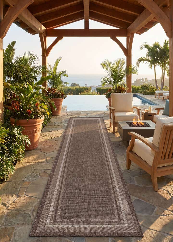 2' 7 x 12' Easy-Clean Border Indoor / Outdoor Runner Rug