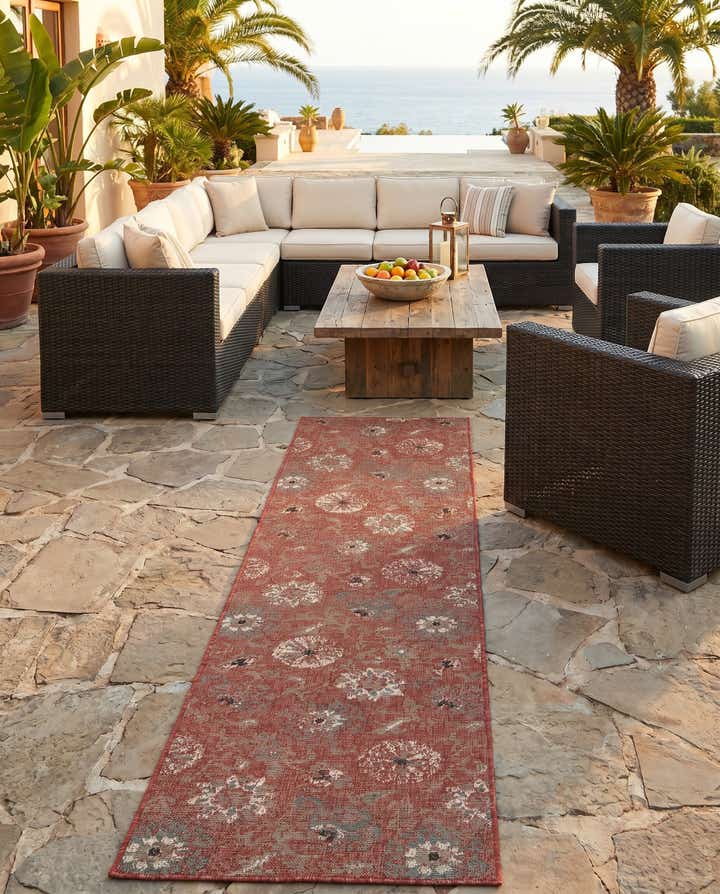 2' 7 x 10' Easy-Clean Botanical Indoor / Outdoor Runner Rug
