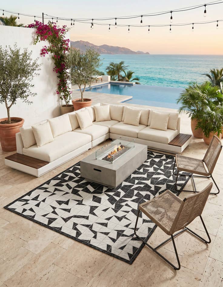 Detail image of 5' 3 x 8' Easy-Clean Modern Indoor / Outdoor Rug