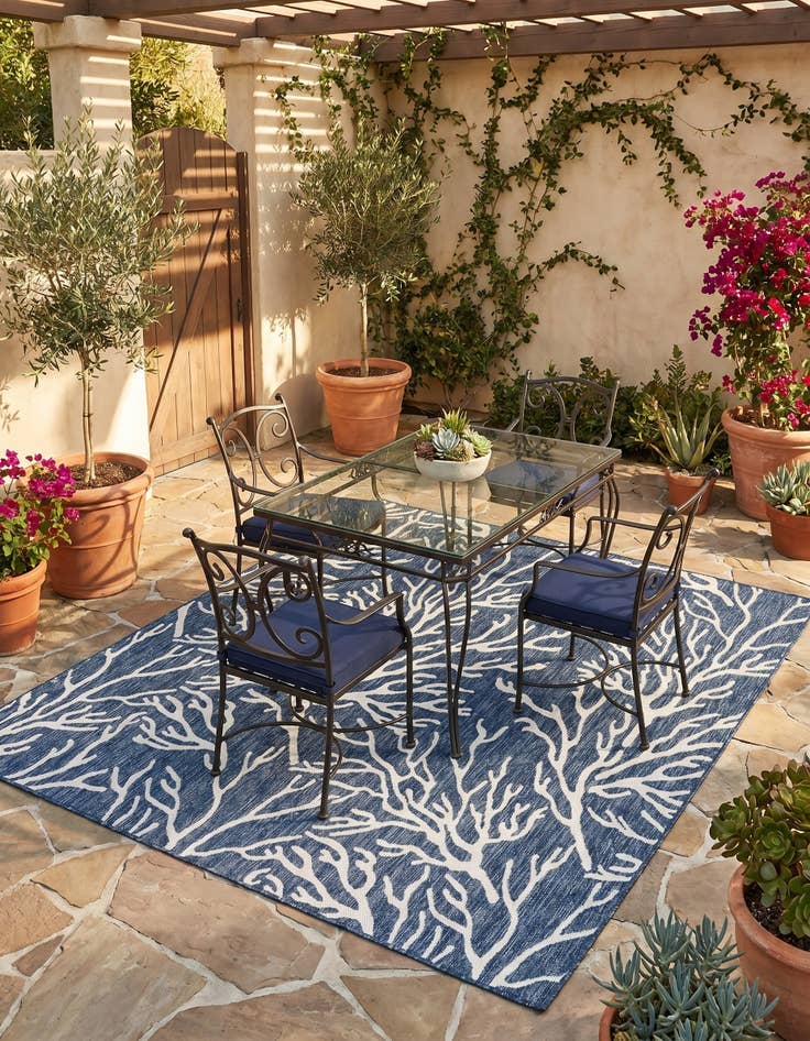 Detail image of 7' 10 x 7' 10 Easy-Clean Coastal Indoor / Outdoor Square Rug