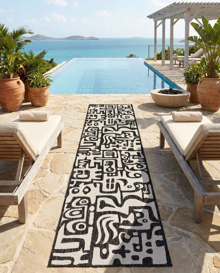 2' 7 x 12' Easy-Clean Modern Indoor / Outdoor Runner Rug