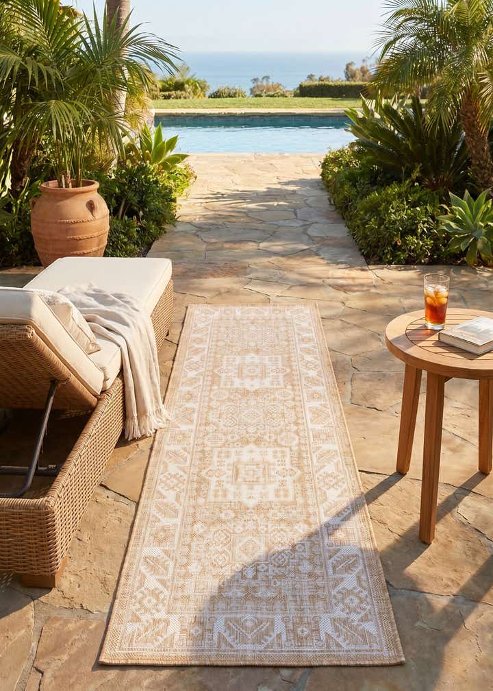 2' x 6' Easy-Clean Aztec Indoor / Outdoor Runner Rug