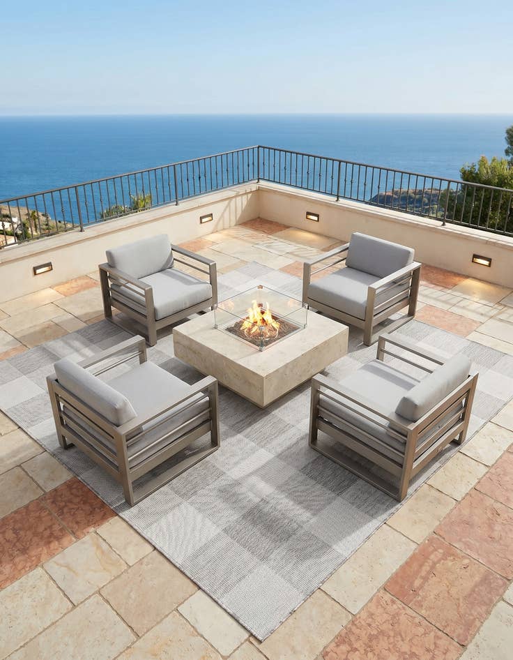 Detail image of 7' 10 x 7' 10 Easy-Clean Checkered Indoor / Outdoor Square Rug