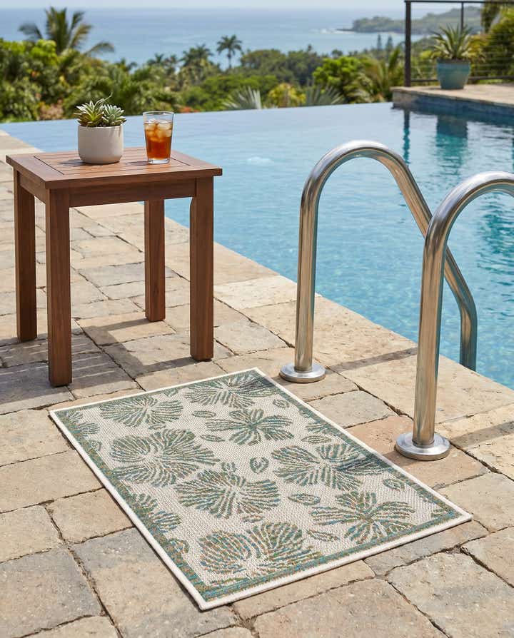 2' x 3' 1 Easy-Clean Baja Indoor / Outdoor Rug