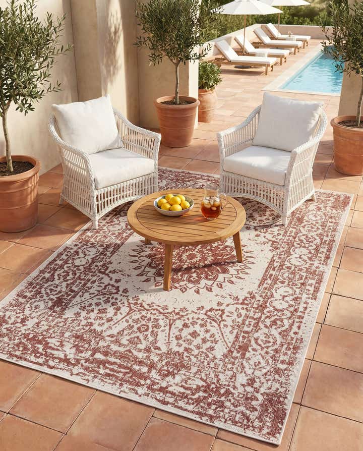 5' 3 x 8' Easy-Clean Traditional Indoor / Outdoor Rug