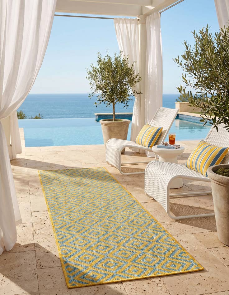 Detail image of 2' x 6' Easy-Clean Jill Zarin Costa Rica Indoor / Outdoor Runner Rug