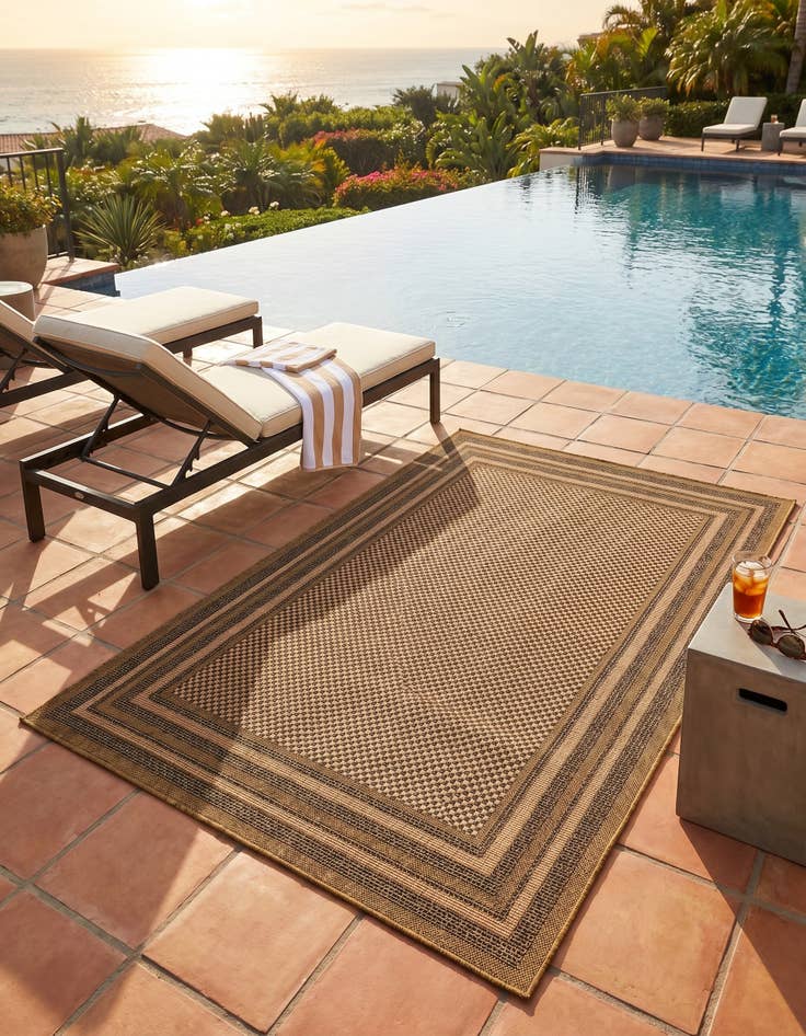 Detail image of 5' 3 x 8' Easy-Clean Border Indoor / Outdoor Rug