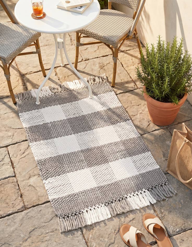 Detail image of 2' 2 x 3' Easy-Clean Eco Plaid Washable Indoor / Outdoor Rug