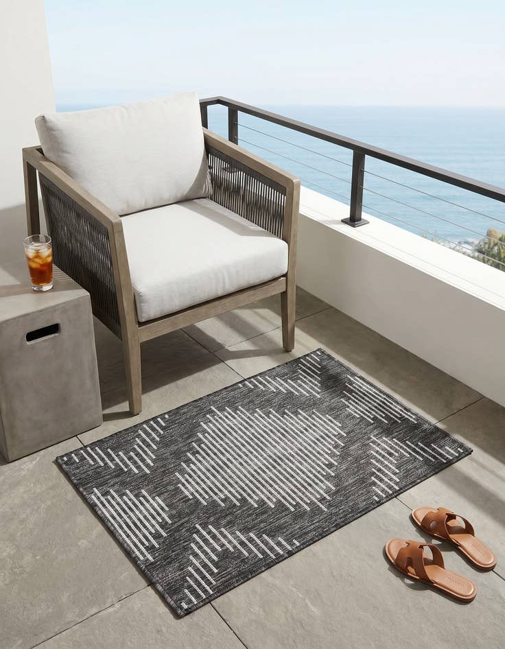 Detail image of 2' x 3' Easy-Clean Modern Indoor / Outdoor Rug