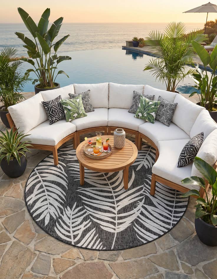 Detail image of 6' x 6' Easy-Clean Botanical Indoor / Outdoor Round Rug