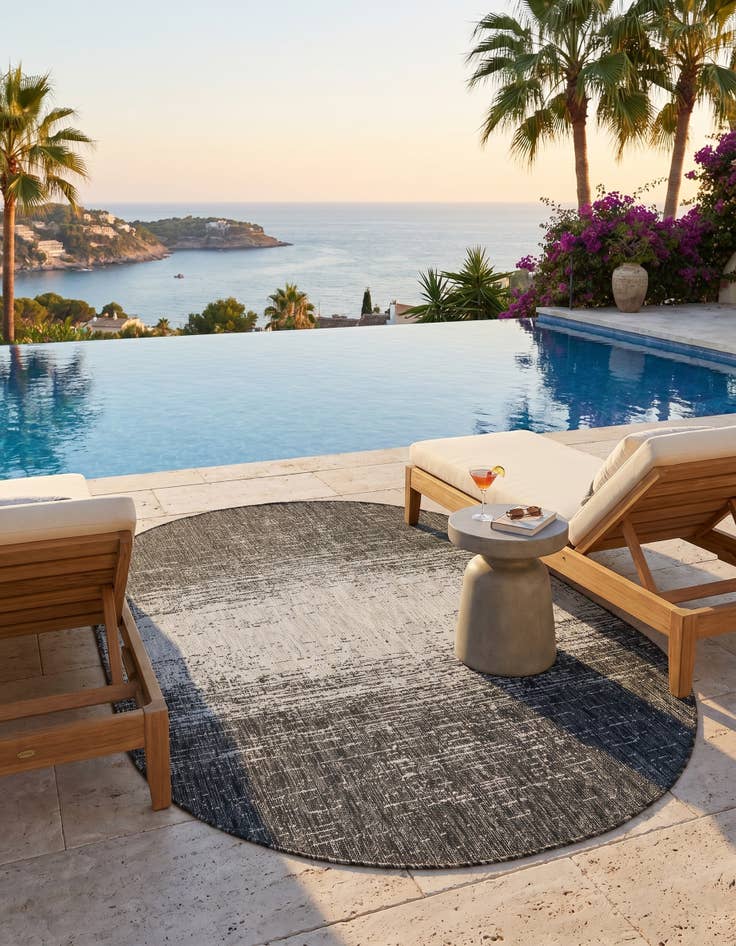 Detail image of 5' 3 x 8' Easy-Clean Modern Indoor / Outdoor Oval Rug