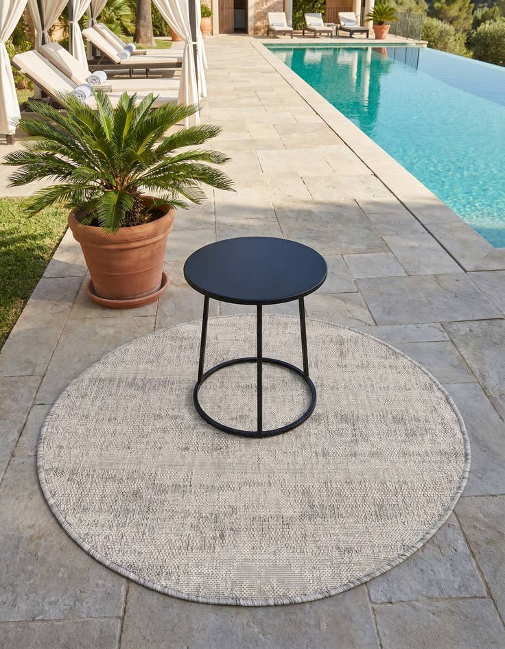 Detail image of 3' x 3' Easy-Clean Modern Indoor / Outdoor Round Rug