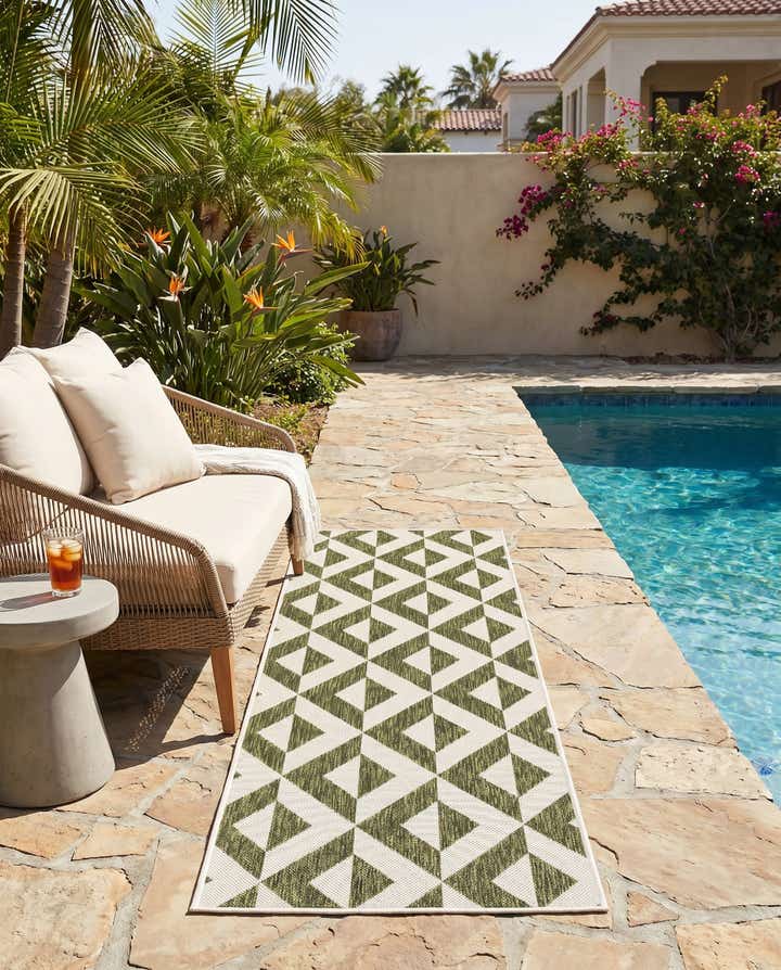 2' x 6' Easy-Clean Jill Zarin Napa Indoor / Outdoor Runner Rug