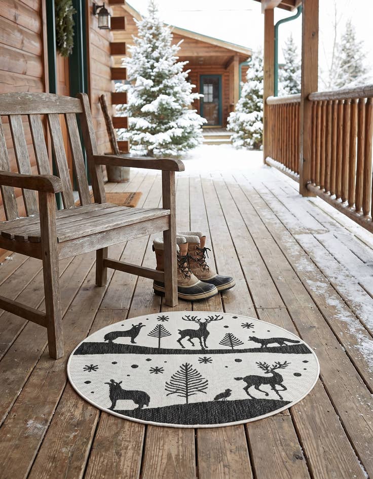 Detail image of 3' x 3' Easy-Clean Holiday Indoor / Outdoor Round Rug