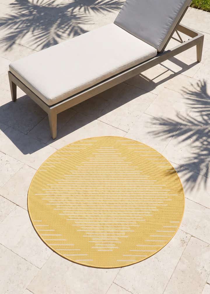 3' x 3' Easy-Clean Modern Indoor / Outdoor Round Rug