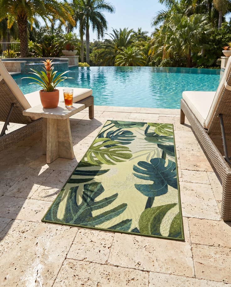 Detail image of 2' x 4' Easy-Clean Botanical Indoor / Outdoor Runner Rug