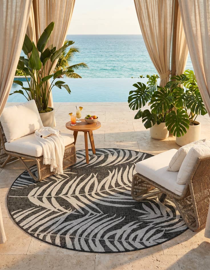 Detail image of 5' 3 x 5' 3 Easy-Clean Botanical Indoor / Outdoor Round Rug
