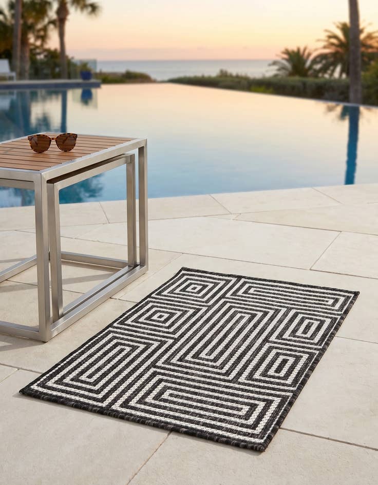 Detail image of 2' x 3' Easy-Clean Modern Indoor / Outdoor Rug