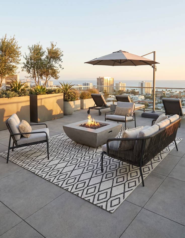 Detail image of 7' 10 x 10' Easy-Clean Jill Zarin Turks and Caicos Indoor / Outdoor Rug