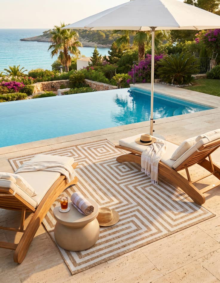 Detail image of 5' 3 x 8' Easy-Clean Modern Indoor / Outdoor Rug