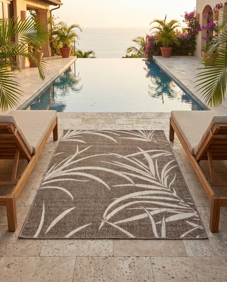 Detail image of 4' x 6' Easy-Clean Botanical Indoor / Outdoor Rug