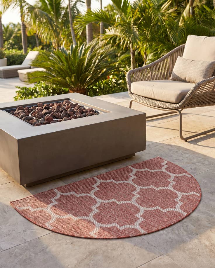 Detail image of 2' 7 x 4' Easy-Clean Lattice Indoor / Outdoor Hearth Rug