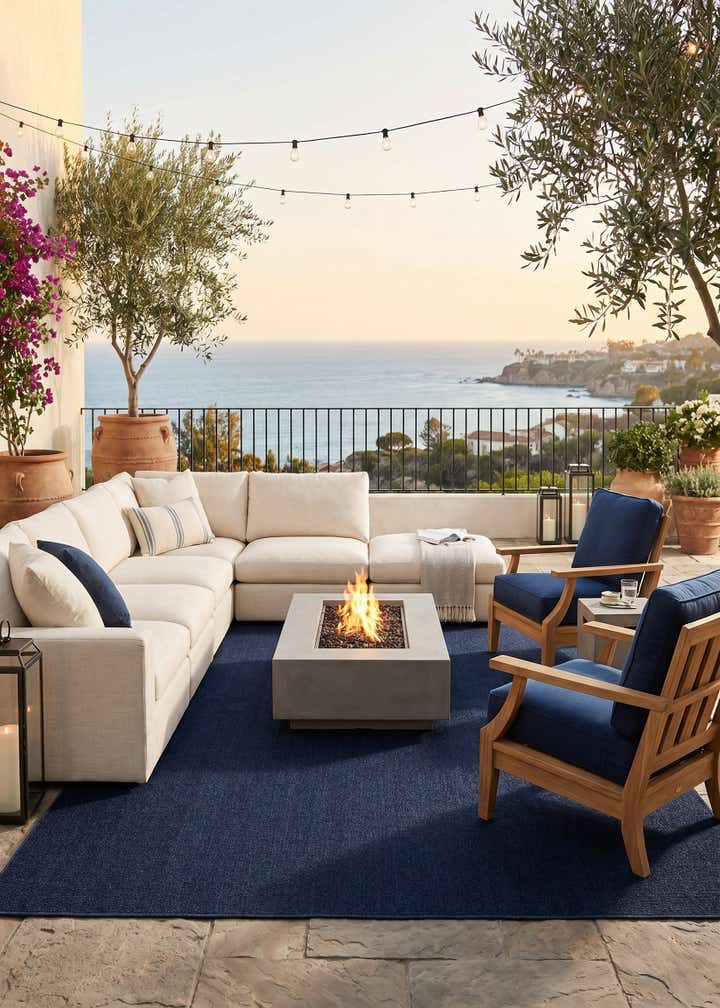 10' x 14' 1 Easy-Clean Solid Indoor / Outdoor Rug