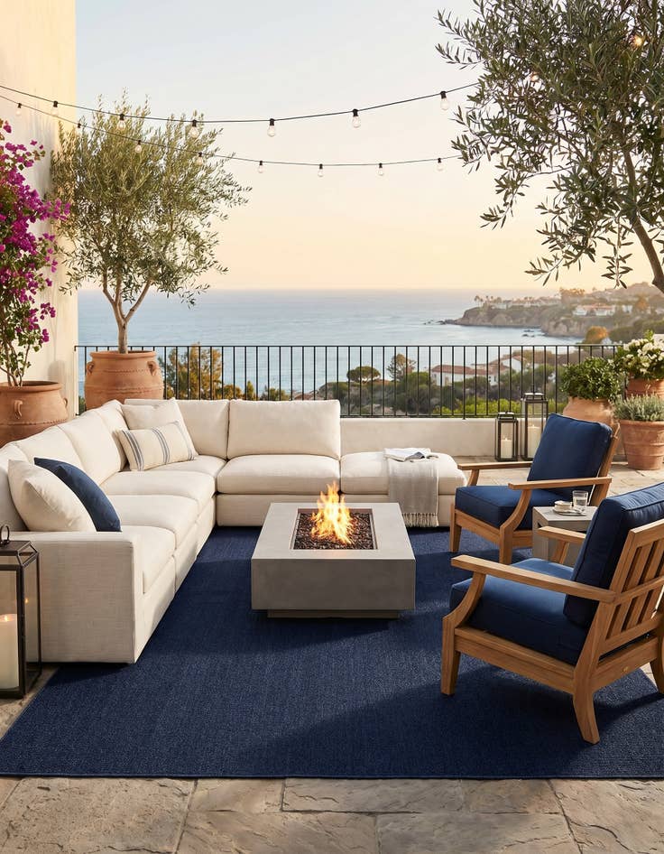 Detail image of 10' x 14' 1 Easy-Clean Solid Indoor / Outdoor Rug