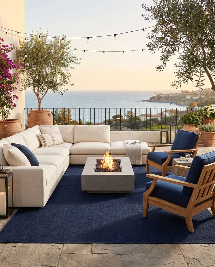 10' x 14' 1 Easy-Clean Solid Indoor / Outdoor Rug
