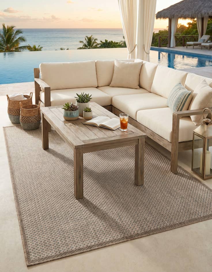 Detail image of 5' x 8' Easy-Clean Border Indoor / Outdoor Rug