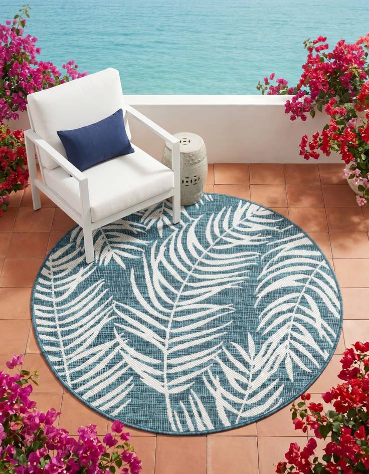 Detail image of 4' x 4' Easy-Clean Botanical Indoor / Outdoor Round Rug