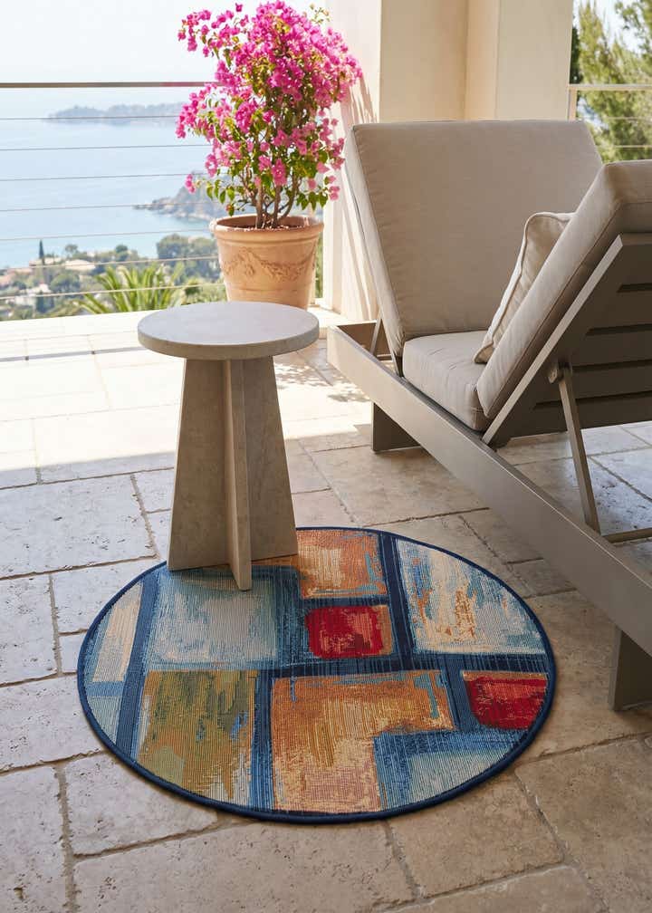 2' 7 x 2' 7 Easy-Clean Modern Indoor / Outdoor Round Rug