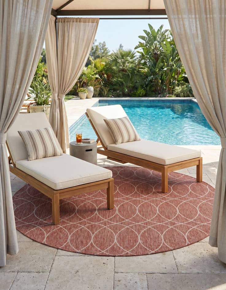 Detail image of 10' x 10' Easy-Clean Trellis Indoor / Outdoor Round Rug