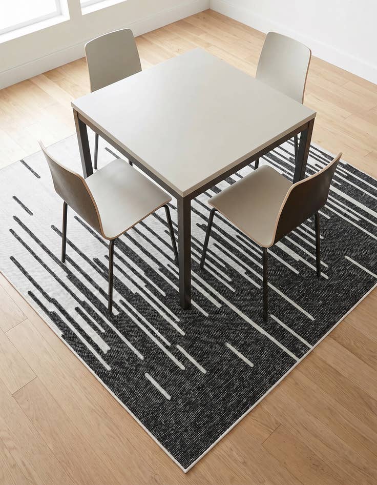 Detail image of 7' 10 x 7' 10 Easy-Clean Modern Indoor / Outdoor Square Rug
