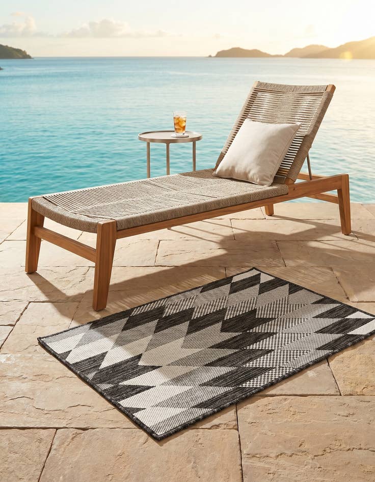 Detail image of 2' x 3' Easy-Clean Modern Indoor / Outdoor Rug