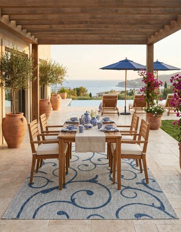 Gray Easy-Clean Botanical Indoor / Outdoor Rug