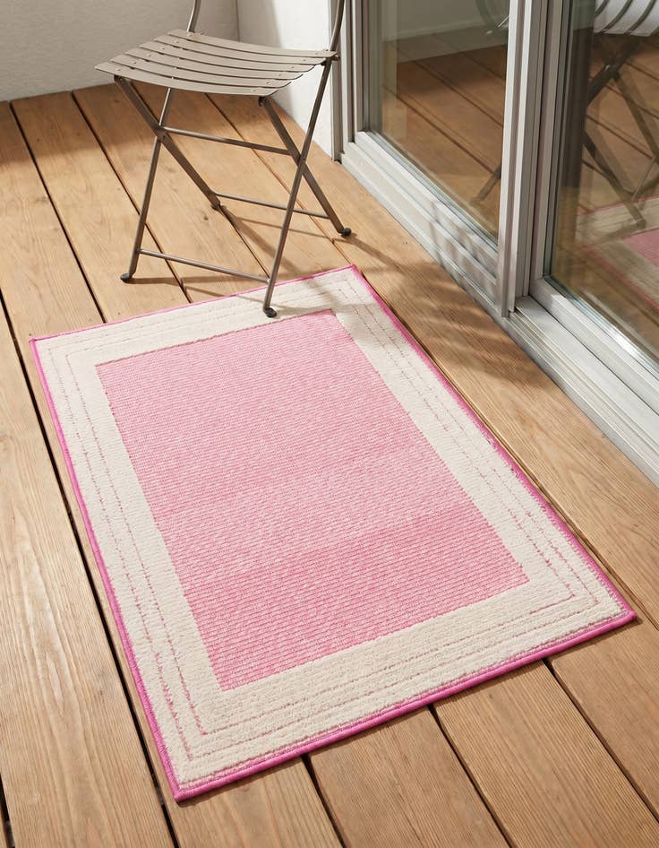Detail image of 2' x 3' Easy-Clean Aruba Indoor / Outdoor Rug