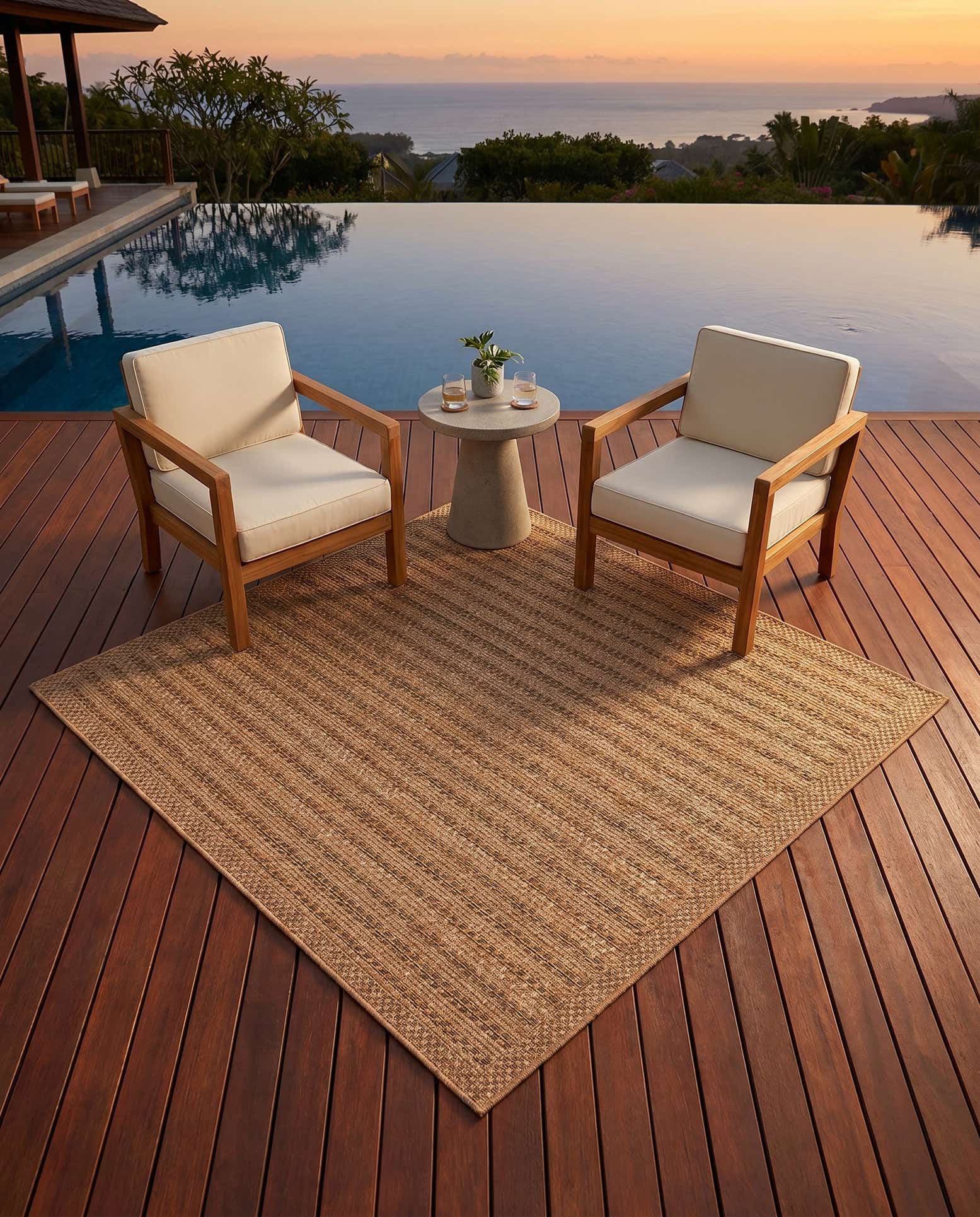 5' 3 x 5' 3 Easy-Clean Border Indoor / Outdoor Square Rug