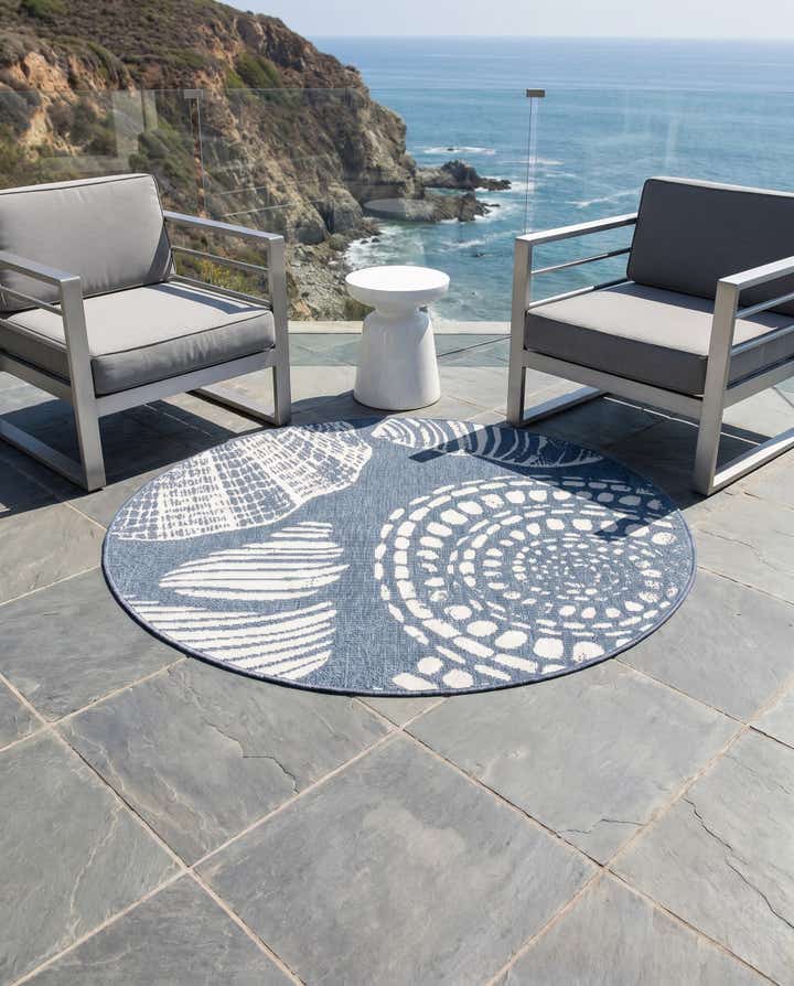 4' x 4' Easy-Clean Coastal Indoor / Outdoor Round Rug