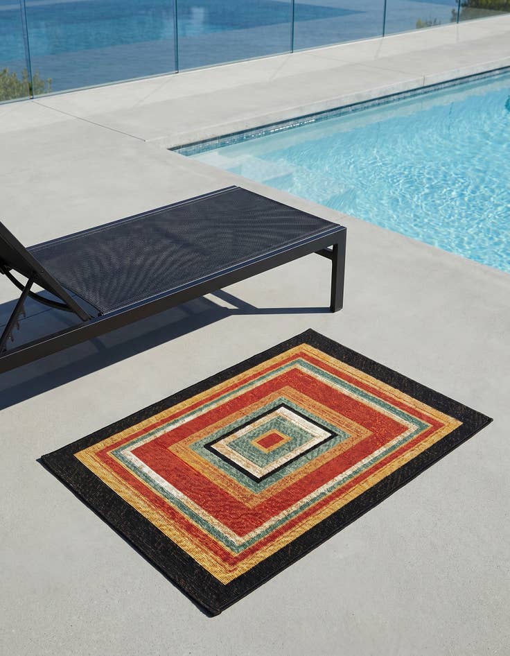 Detail image of 2' x 3' Easy-Clean Modern Indoor / Outdoor Rug