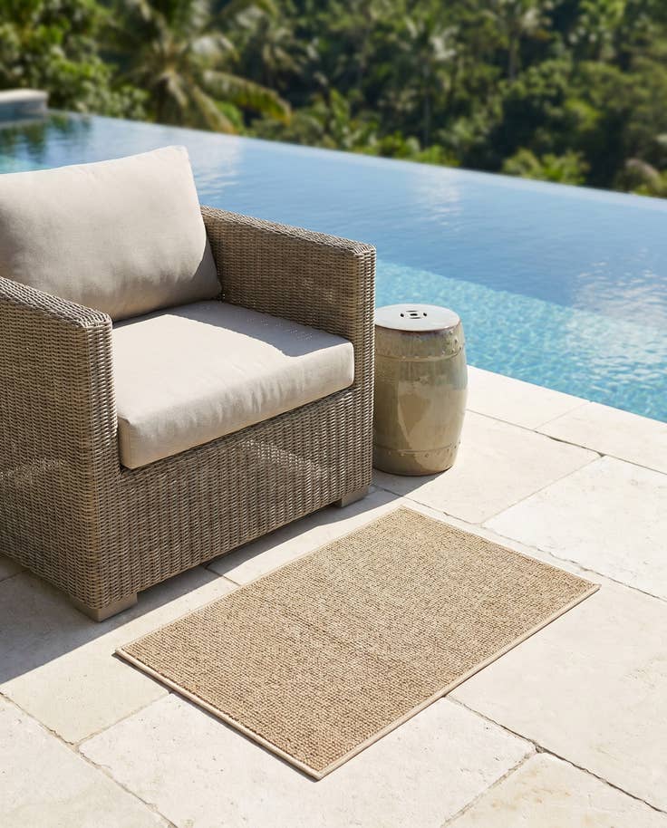 Detail image of 2' x 3' 1 Easy-Clean Solid Indoor / Outdoor Rug