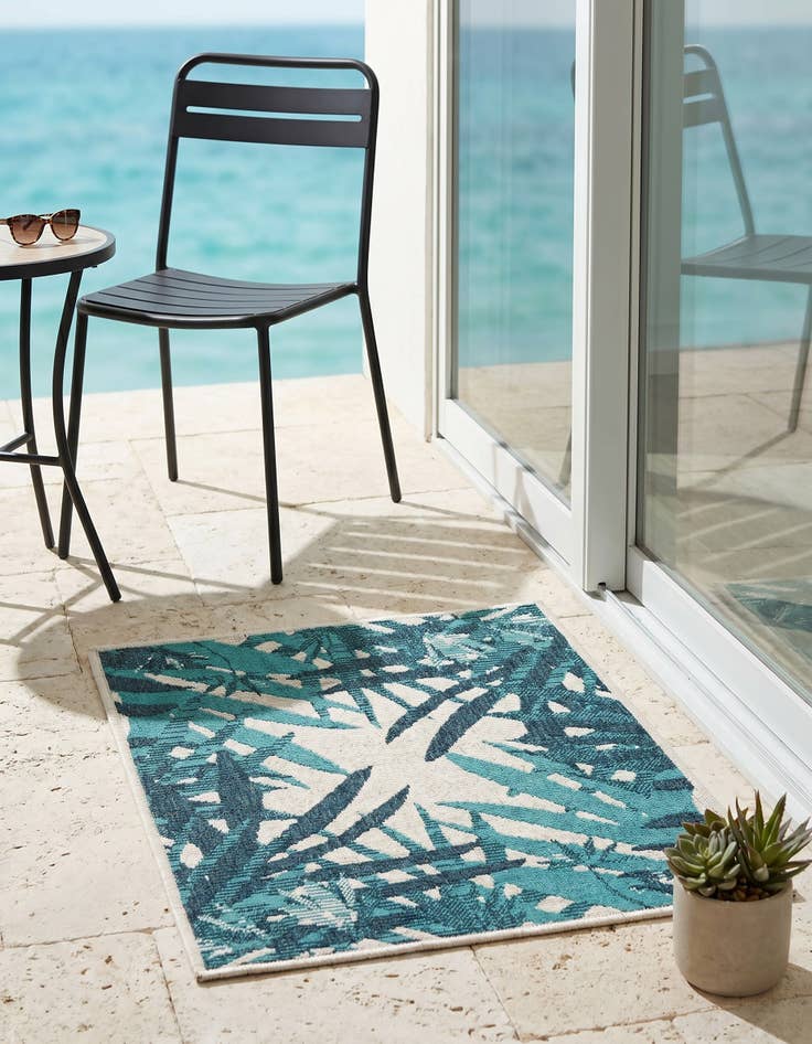 Detail image of 2' x 3' Easy-Clean Botanical Indoor / Outdoor Rug