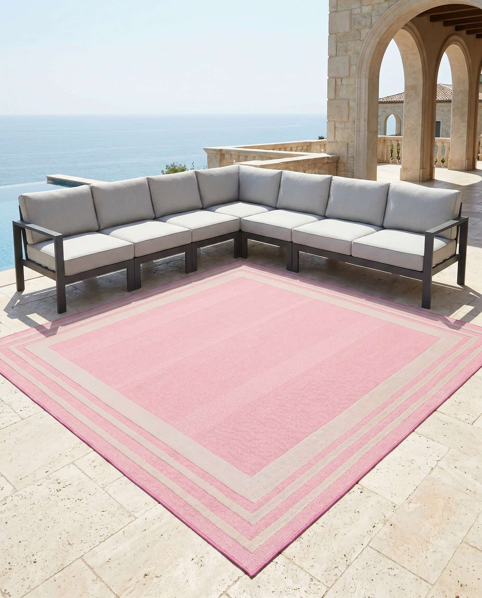 7' 10 x 7' 10 Easy-Clean Aruba Indoor / Outdoor Square Rug