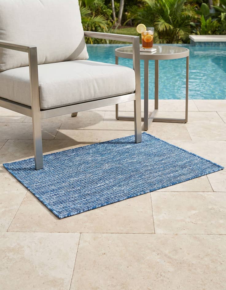 Detail image of 2' x 3' Easy-Clean Solid Indoor / Outdoor Rug