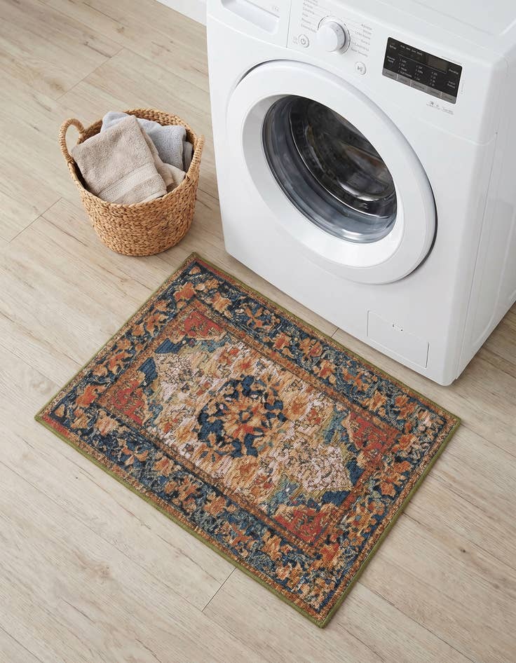 Detail image of 2' x 3' Easy-Clean Traditional Indoor / Outdoor Rug