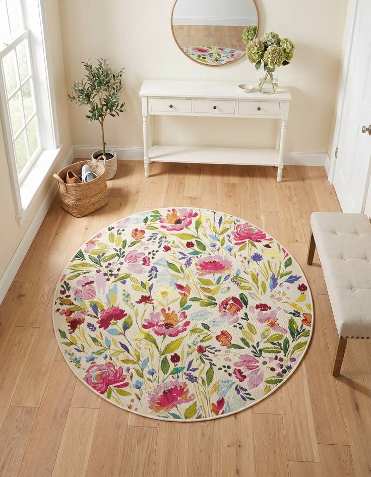 Detail image of 4' x 4' Easy-Clean Botanical Indoor / Outdoor Round Rug