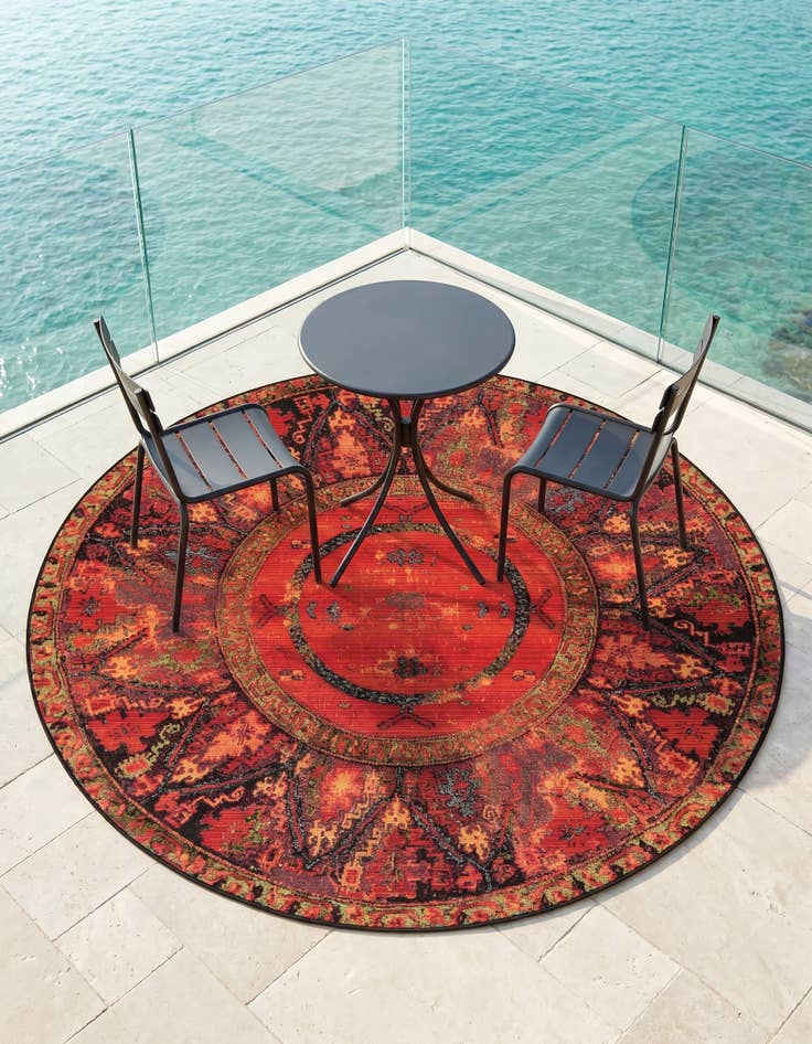 Detail image of 5' x 5' Easy-Clean Tribal Indoor / Outdoor Round Rug