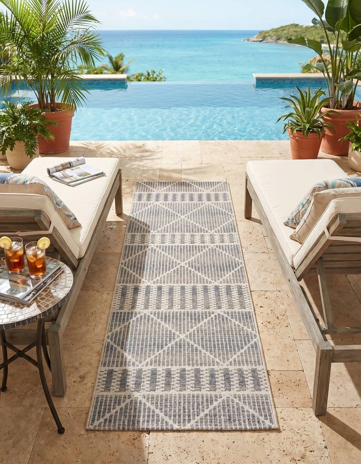 Detail image of 2' x 6' Easy-Clean Trellis Indoor / Outdoor Runner Rug