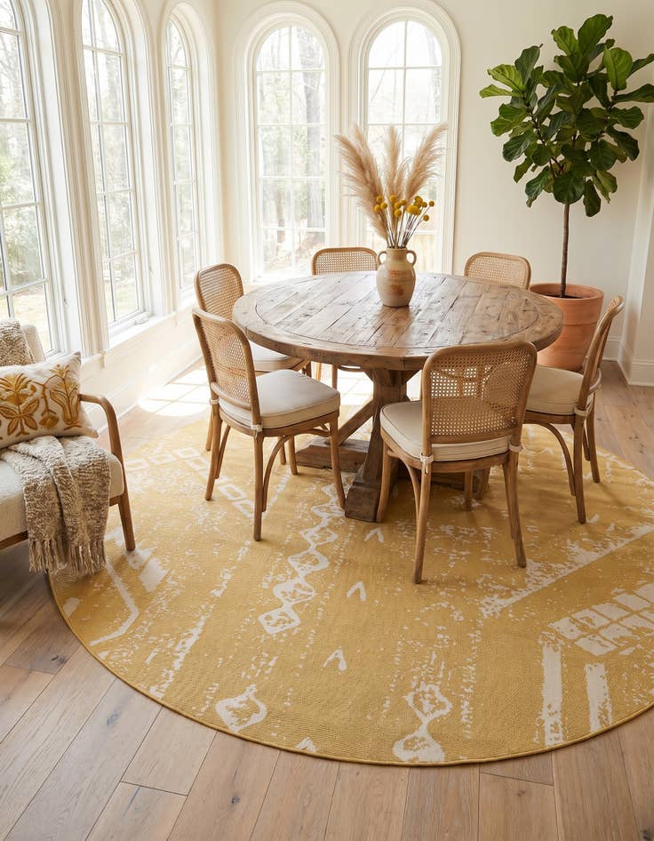 Detail image of 13' x 13' Easy-Clean Bohemian Indoor / Outdoor Round Rug