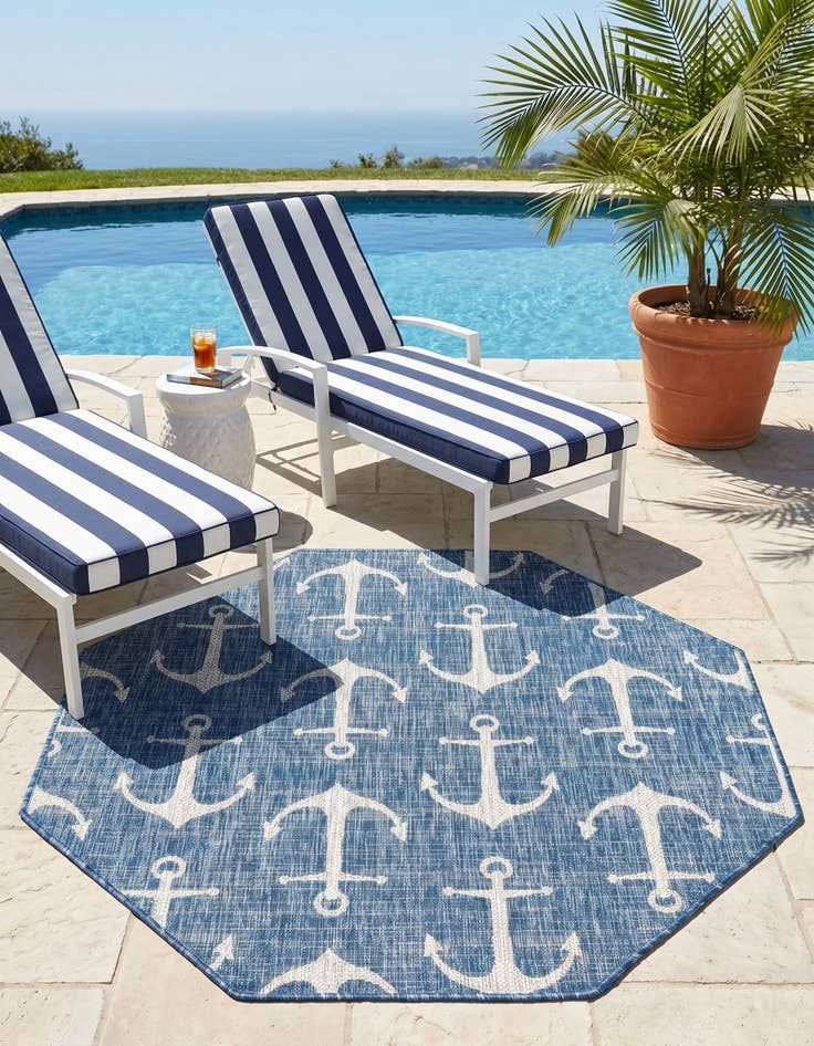 Detail image of 5' 3 x 5' 3 Easy-Clean Coastal Indoor / Outdoor Octagon Rug